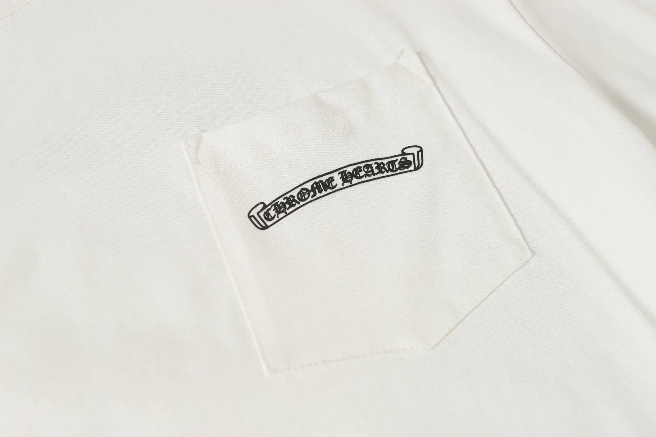 P160 -Chrome Hearts/Chrome Hearts 23ss color cross✝️Sanskrit letter printed short-sleeved T-shirt -High weight, high density and high quality. The wool is soft, delicate and skin-friendly. It feels soft and silky. It has excellent warmth and skin-friendly properties.